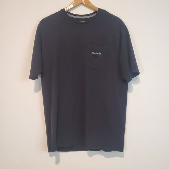 Patagonia Men's T-shirt Large Black Logo Ridge Pocket Responsibili-Tee Outdoors - Picture 2 of 12
